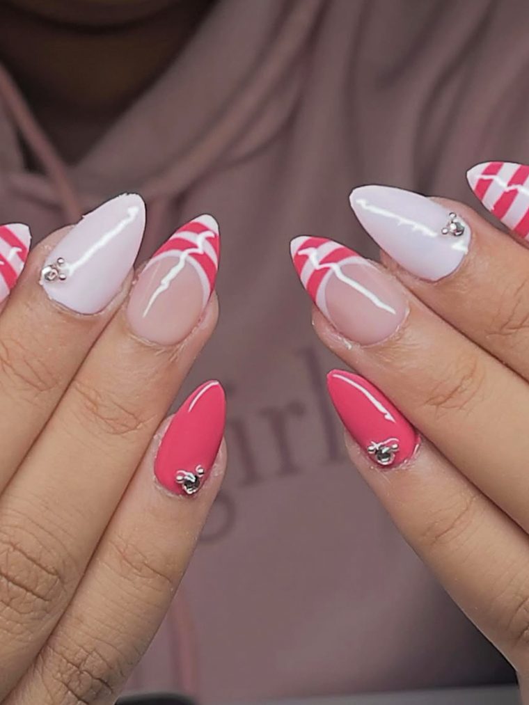 Icy blue nails with starfish, pearls and glitter tips